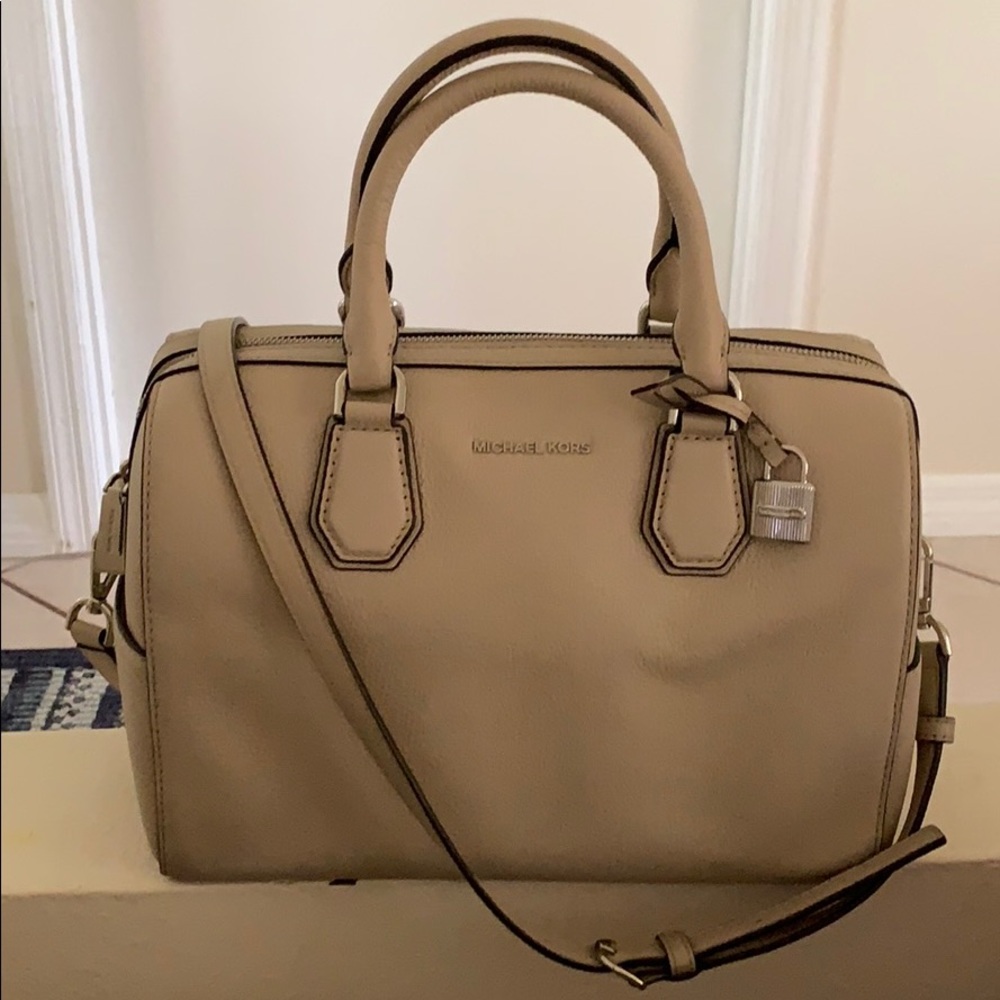 NWOT Michael Kohrs Merc Lether duffle handbag